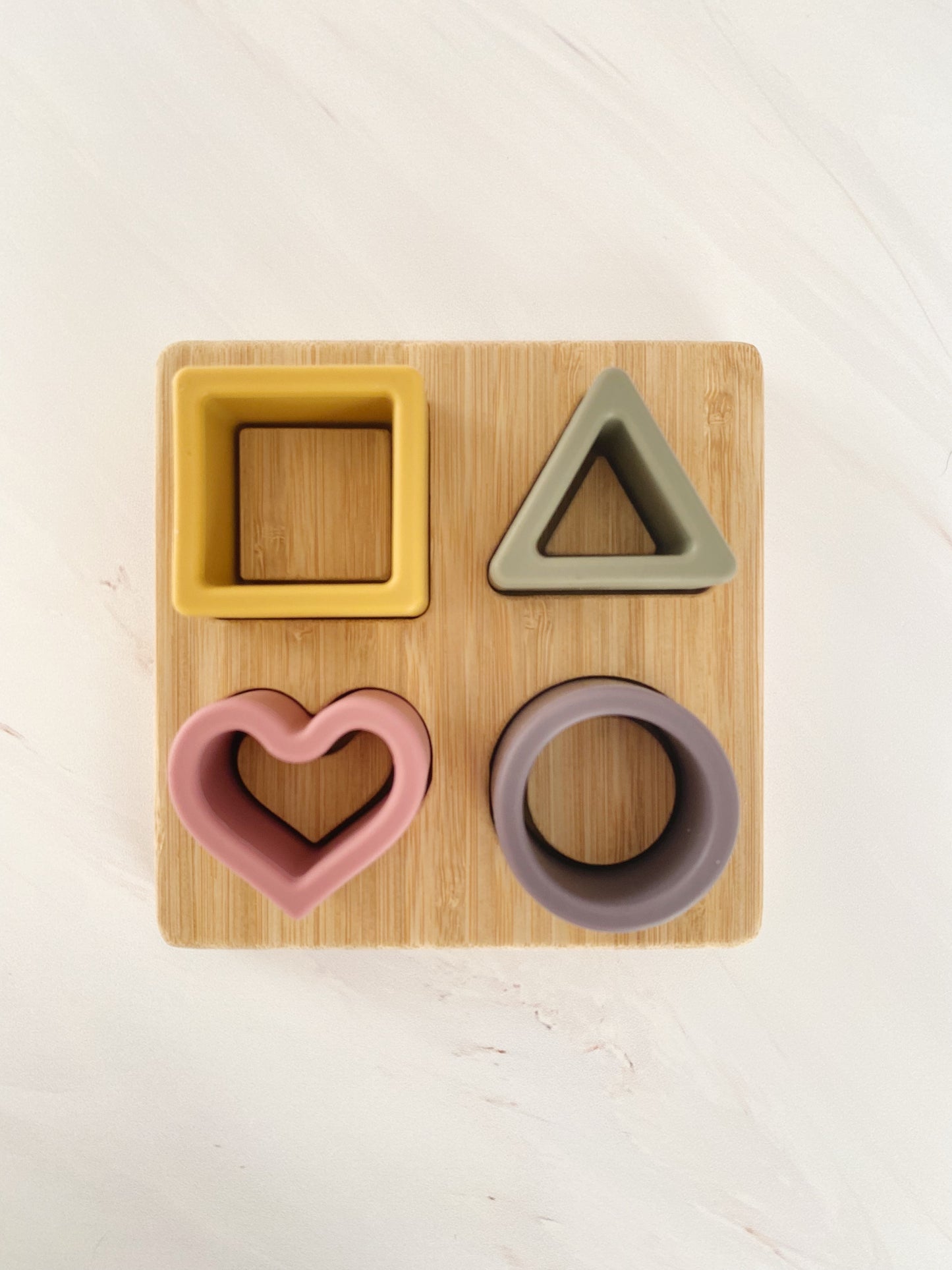 Tablero Matching Figures Arcoiris