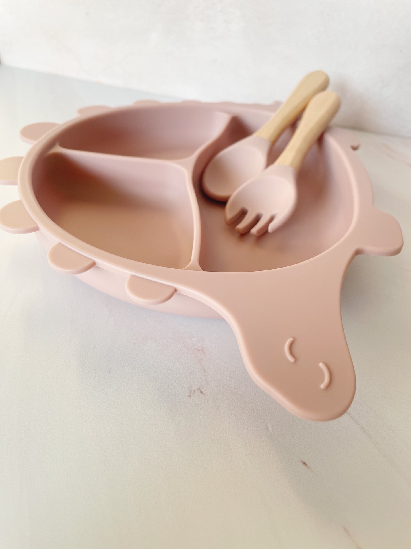 Plato Dino con cubiertos