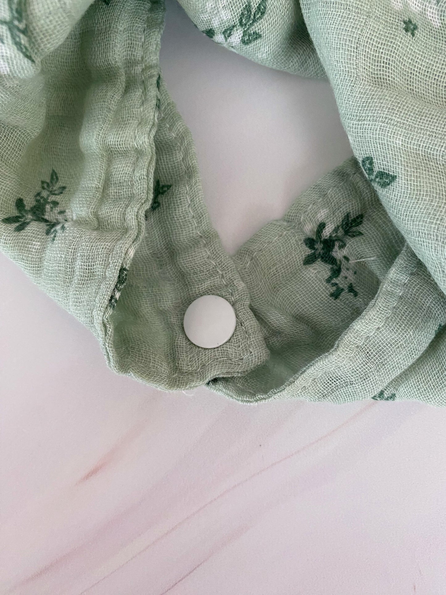 Babero de muselina estampado