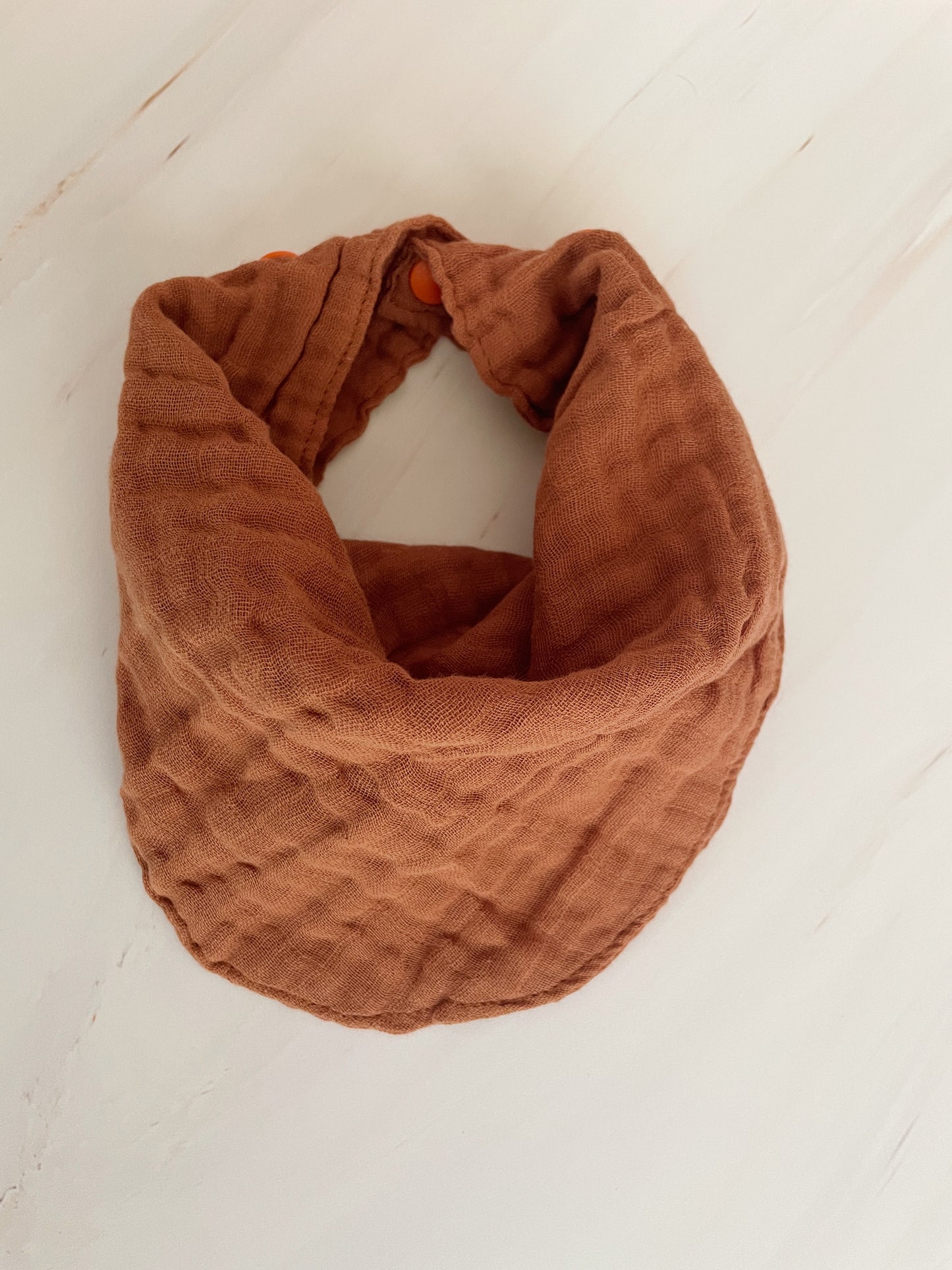 Babero de muselina colores lisos