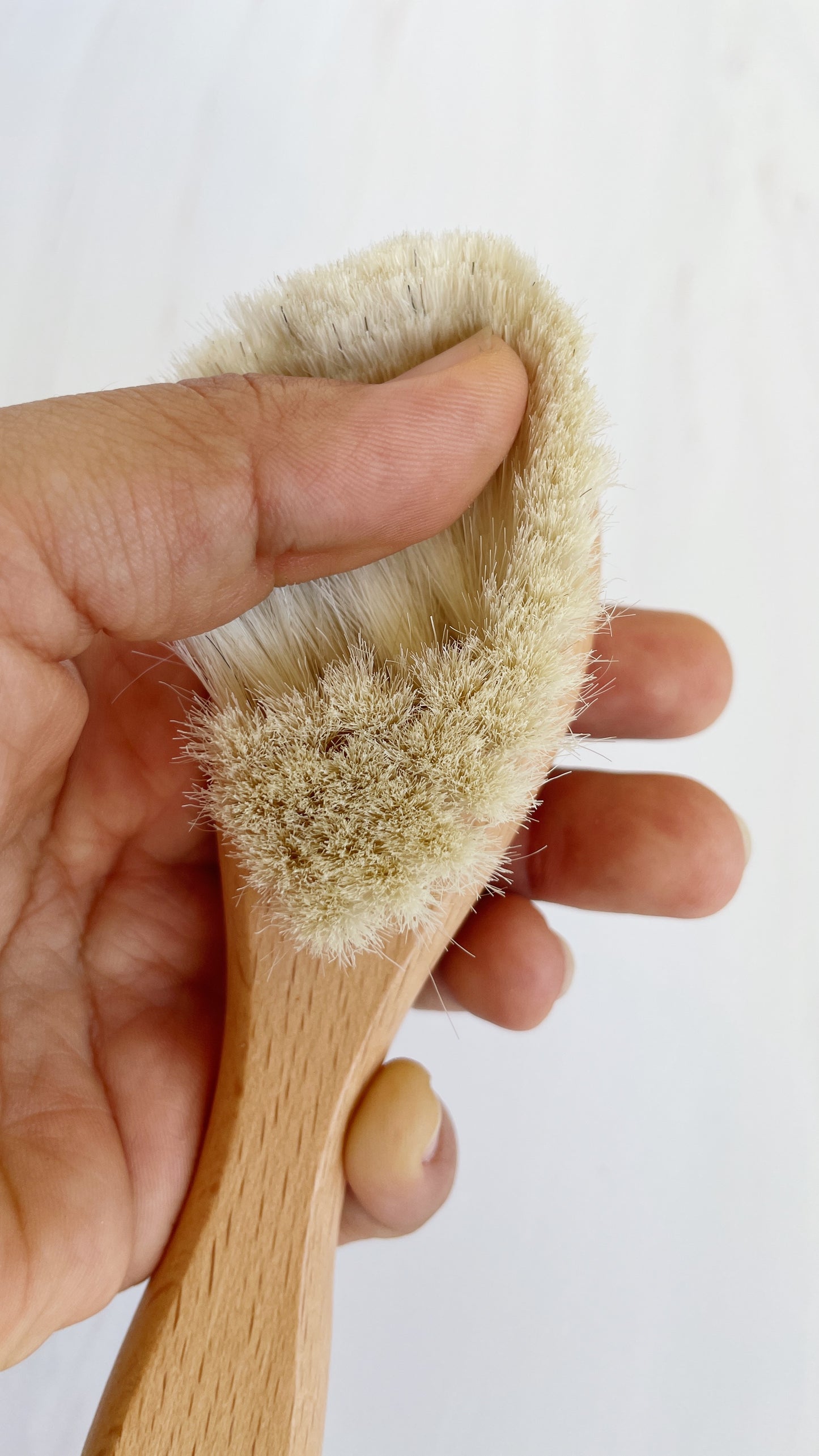 Cepillo suave de madera